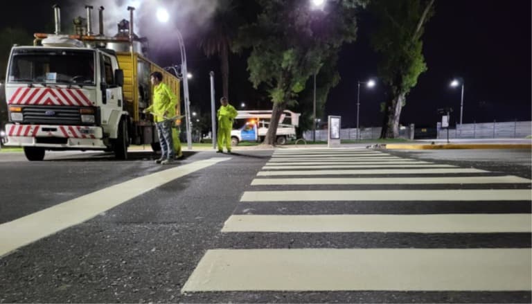 Sendas peatonales y líneas de detención